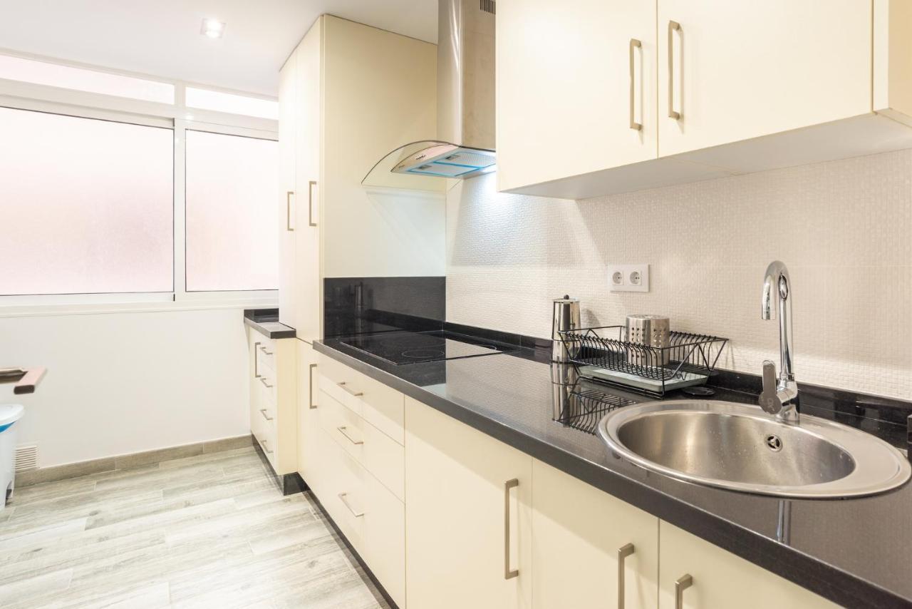 Faro, Bonito Apartamento En La Malagueta Malaga Luaran gambar